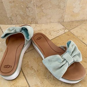⭐HP⭐ UGG - Joan Bow Sandal